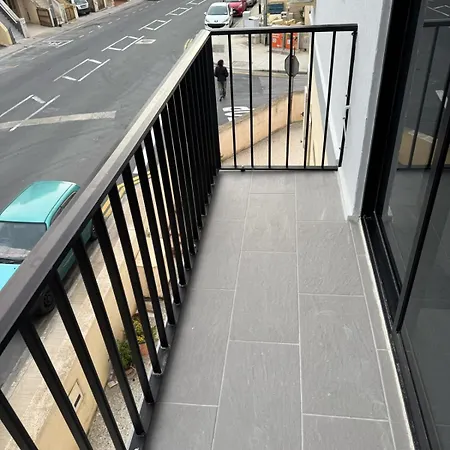 Lola In * مارساسكالا