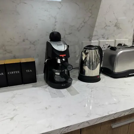 Lola In アパート *