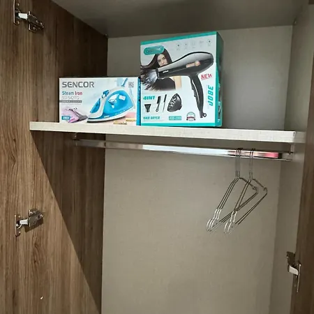 アパート Lola In *