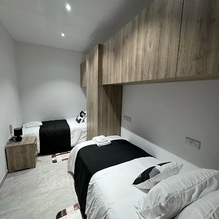 Lola In アパート マルサスカーラ