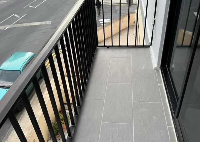 Lola In * Marsaskala