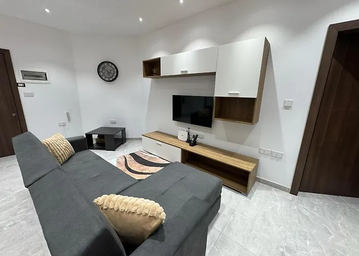 Lola In Appartement Marsaskala