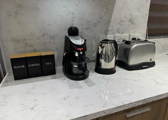 Lola In Apartamento *